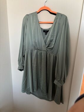 knee length dresses for ladies Forever 21 Green Off Shoulder Ruffle Tie Long Sleeve Elastic Waist Mini  Dress M main image 1